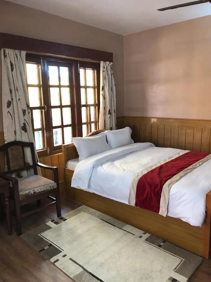 Boudha Dungkar Guest House 카트만두
